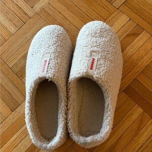 Bombas Cream Slippers